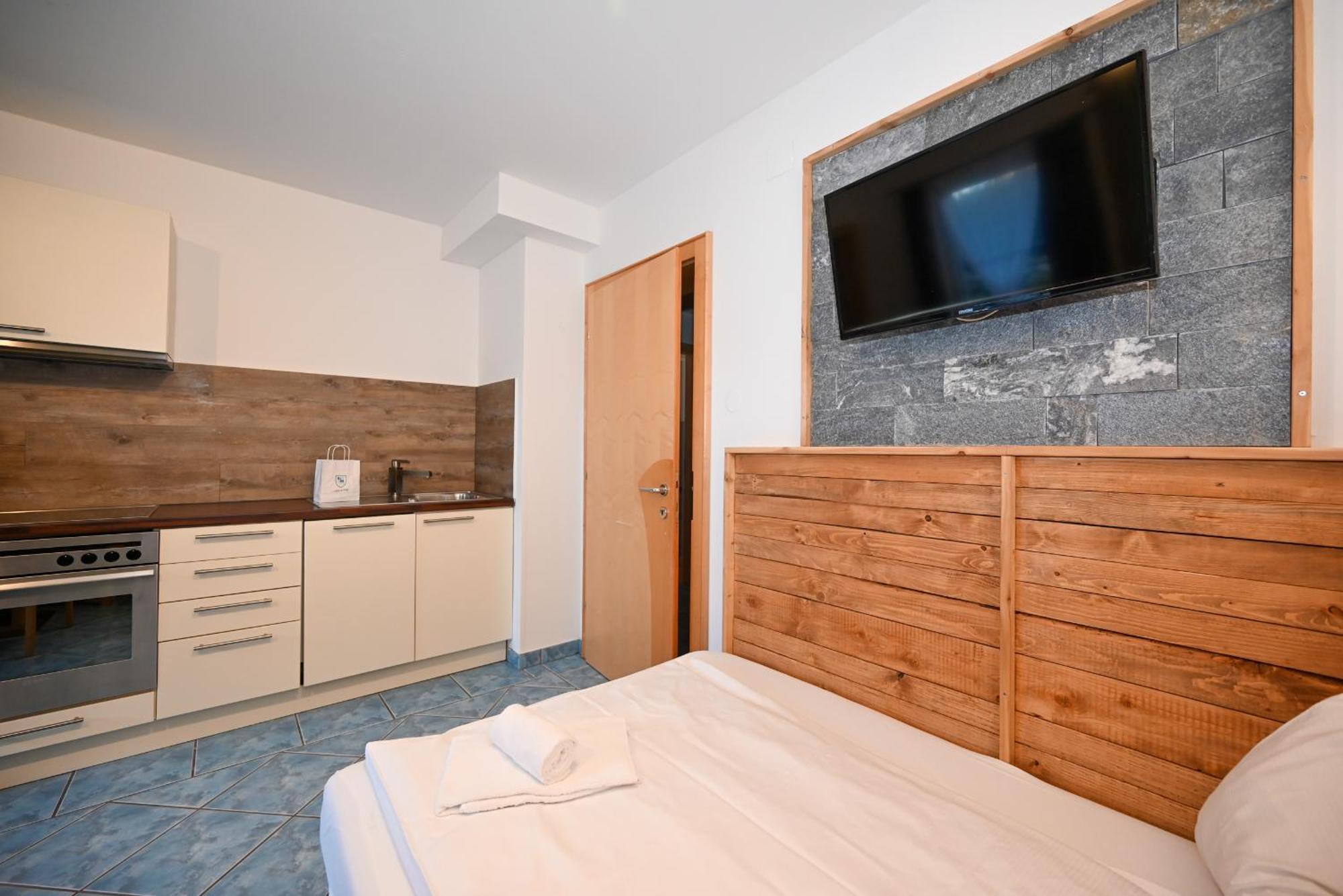 Panorama Apartments Bruck By All In One Apartments Bruck an der Grossglocknerstrasse Exterior photo
